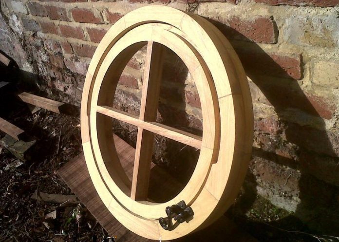 circular window