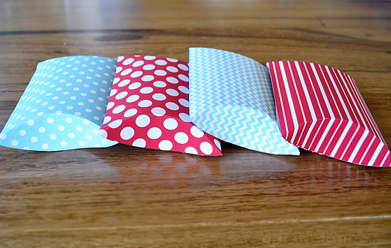 pillow-boxes Personalized Pillow Boxes